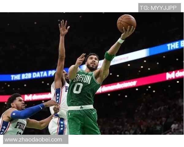 凯尔特人对阵76人激战正酣谁能在东部决赛中笑到最后